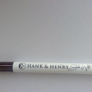 Brand New Hank & Henry Felt Tip Liner